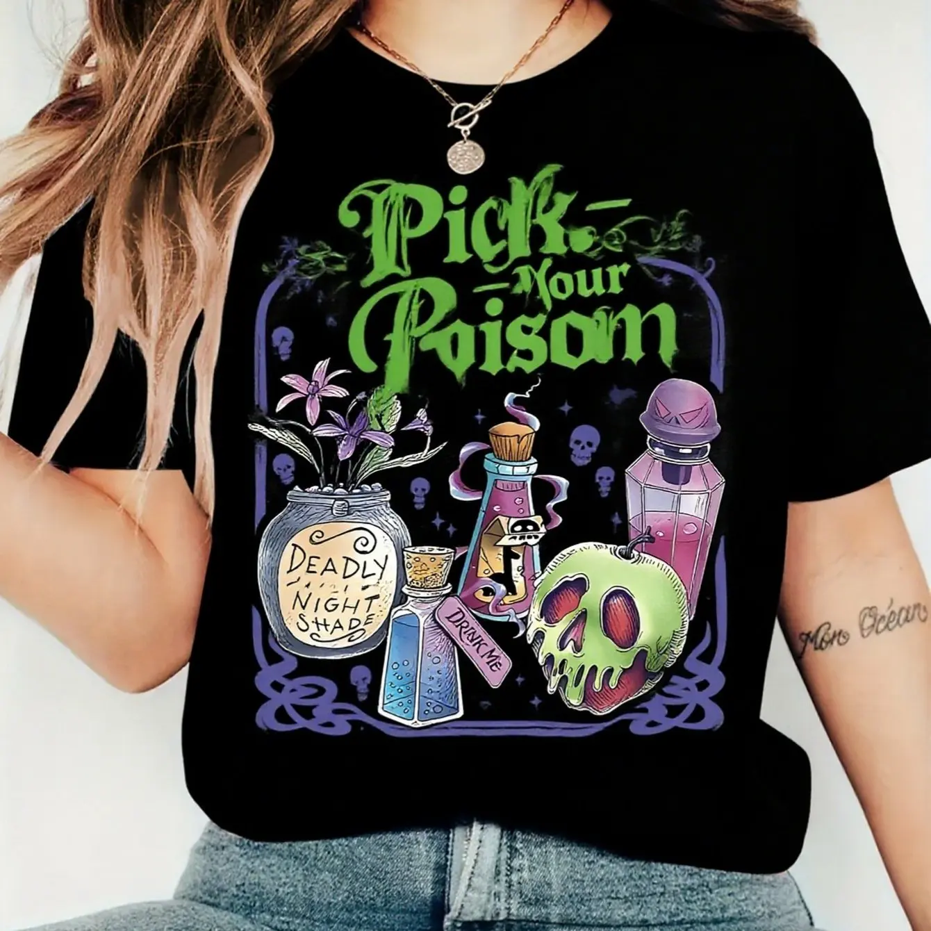 Camiseta gótica con estampado de calavera de veneno para mujer, camiseta informal de manga corta con cuello redondo, diseño de calavera de veneno, color morado, Halloween/Acción de Gracias