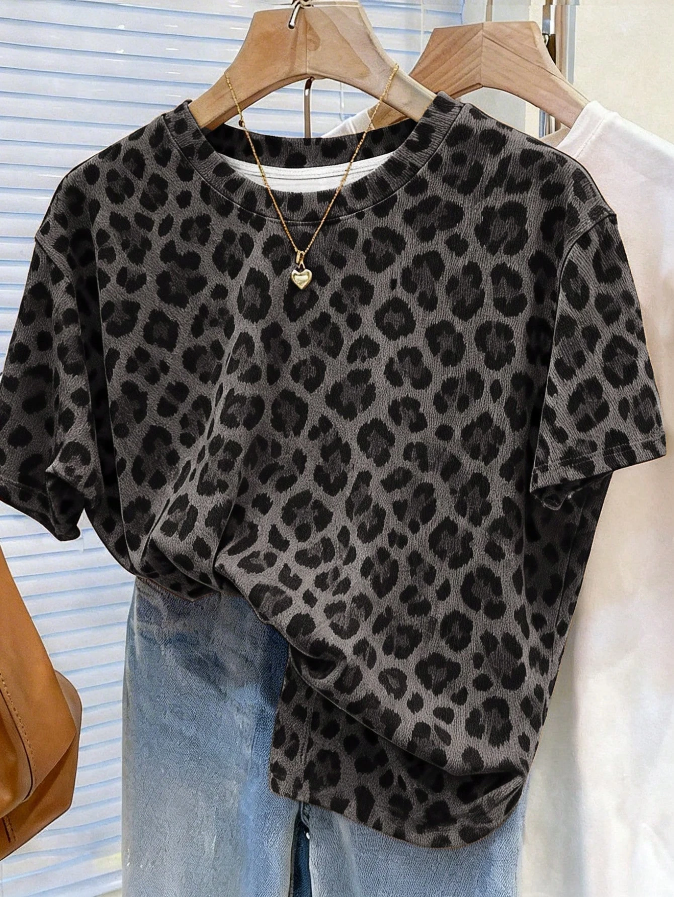 2026 Trendiges Vintage Leopardenmuster Damen T-Shirt Lässiges Kurzarm O-Ausschnitt Tierdruck Sommer Oversized Streetwear Oberteil – Detail 4