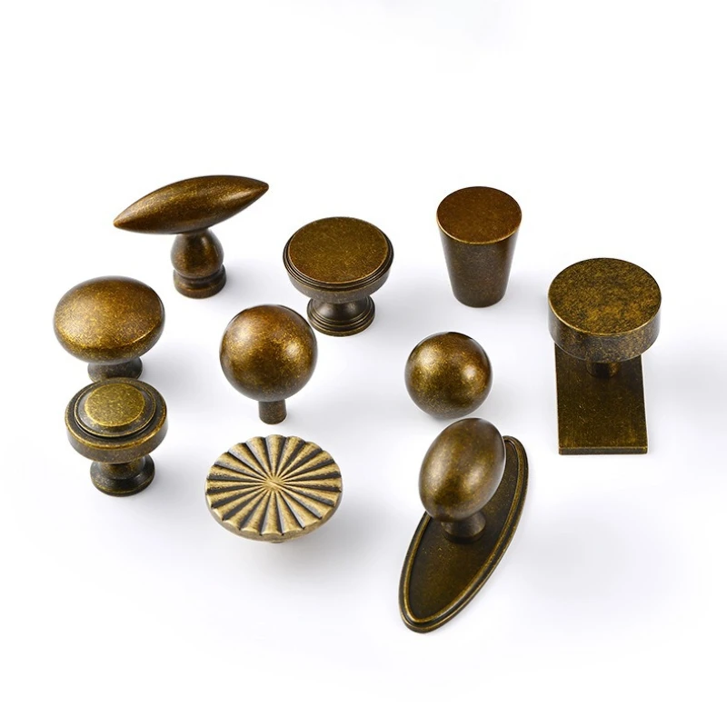 Antique Brass Vintage Handles for Wooden Furniture Hardware Fitting Knobs and Handles for Dresser Drawers Kitchen Cabinet Pulls