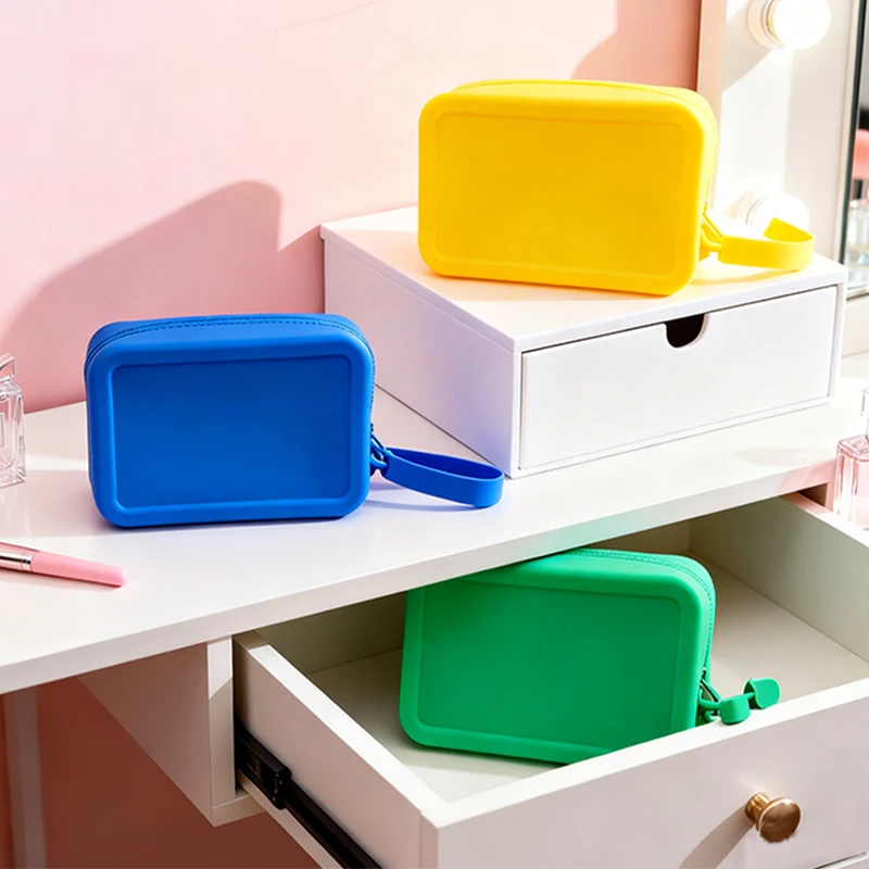Makeup Bag Silicone Travel Organizer Bag Large Capacity Portable Key Pouch