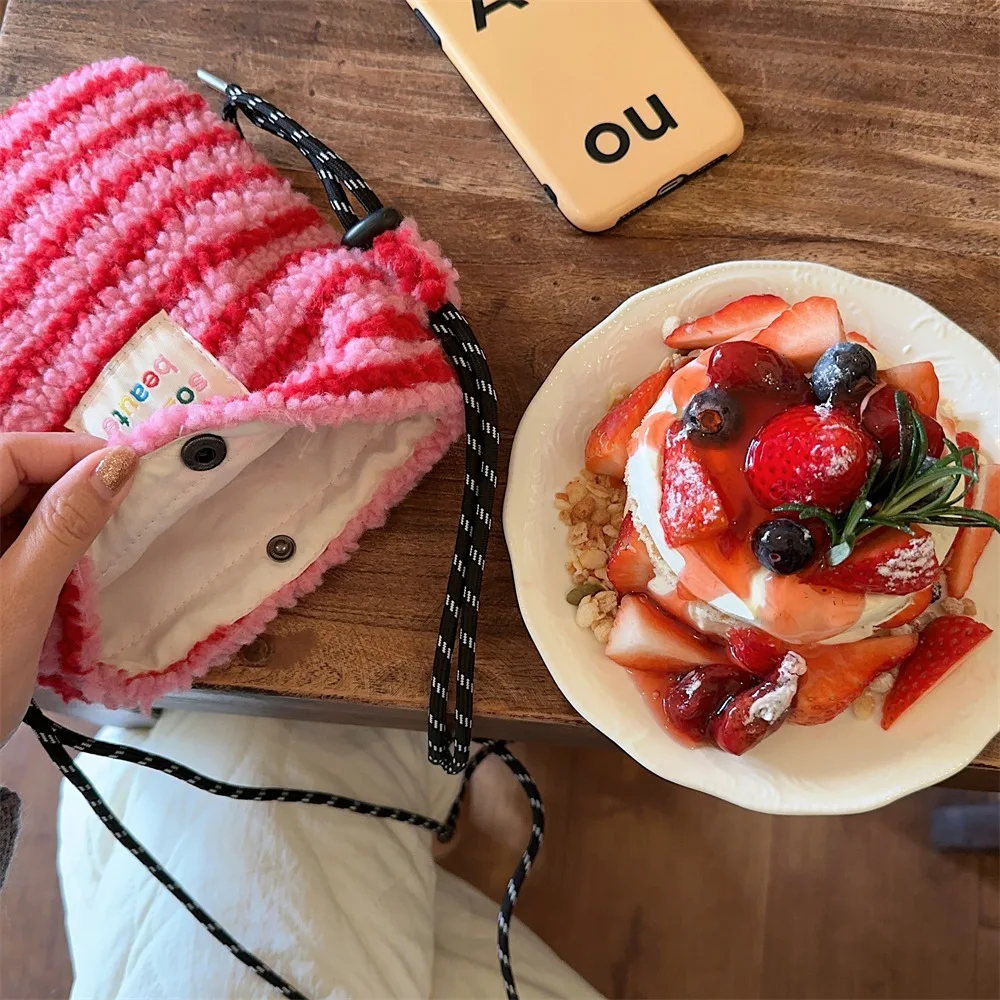 حقيبة كتف قطيفة لطيفة على الموضة حقيبة مربعة صغيرة للتسوق المحمولة لتخزين الهاتف المحمول حقيبة كروس فروي