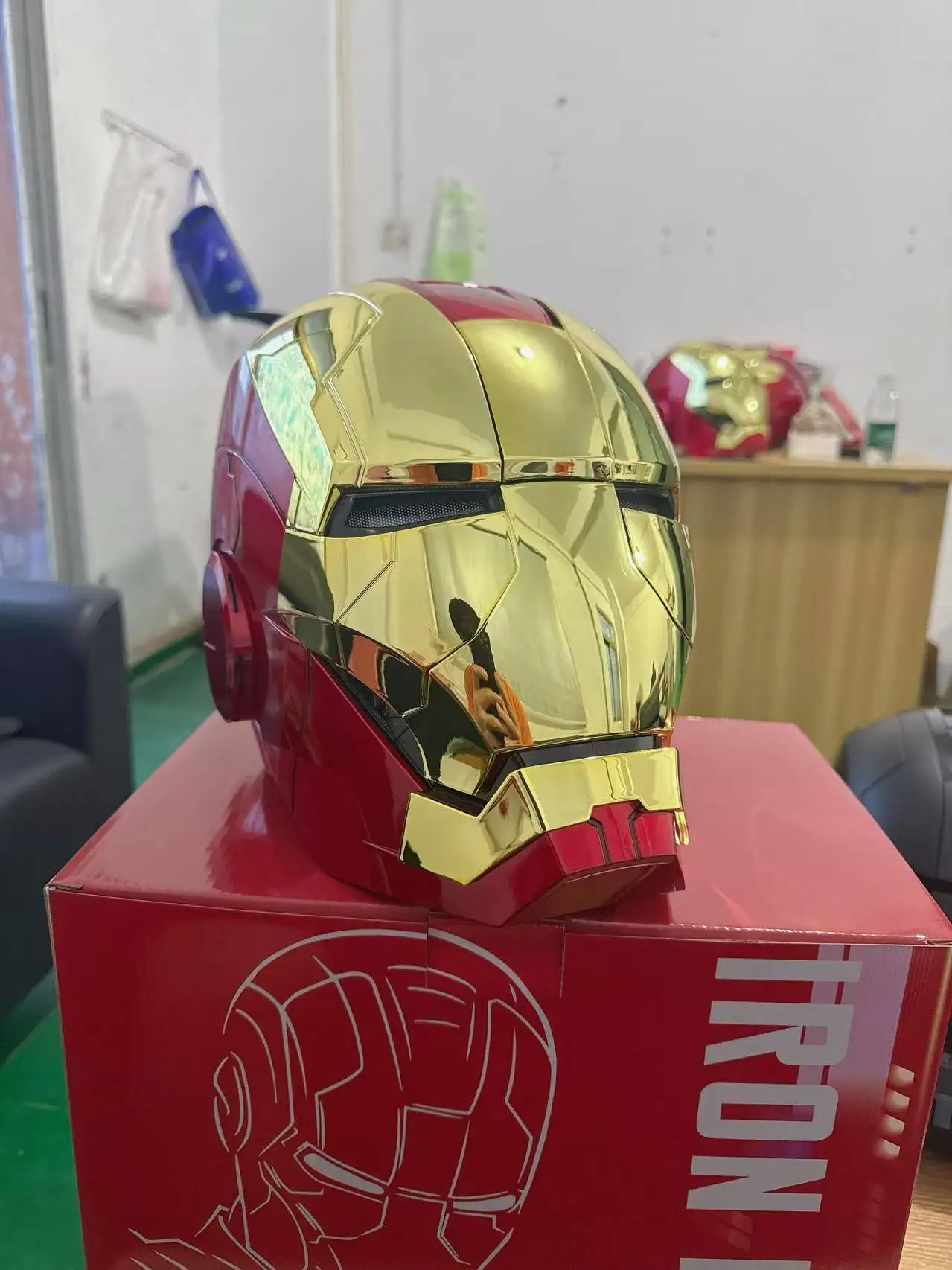 cattoys metal iron man helmet MK85 1 MK85 helmet in ABS and electronics Iron Man MK50 Helmet |