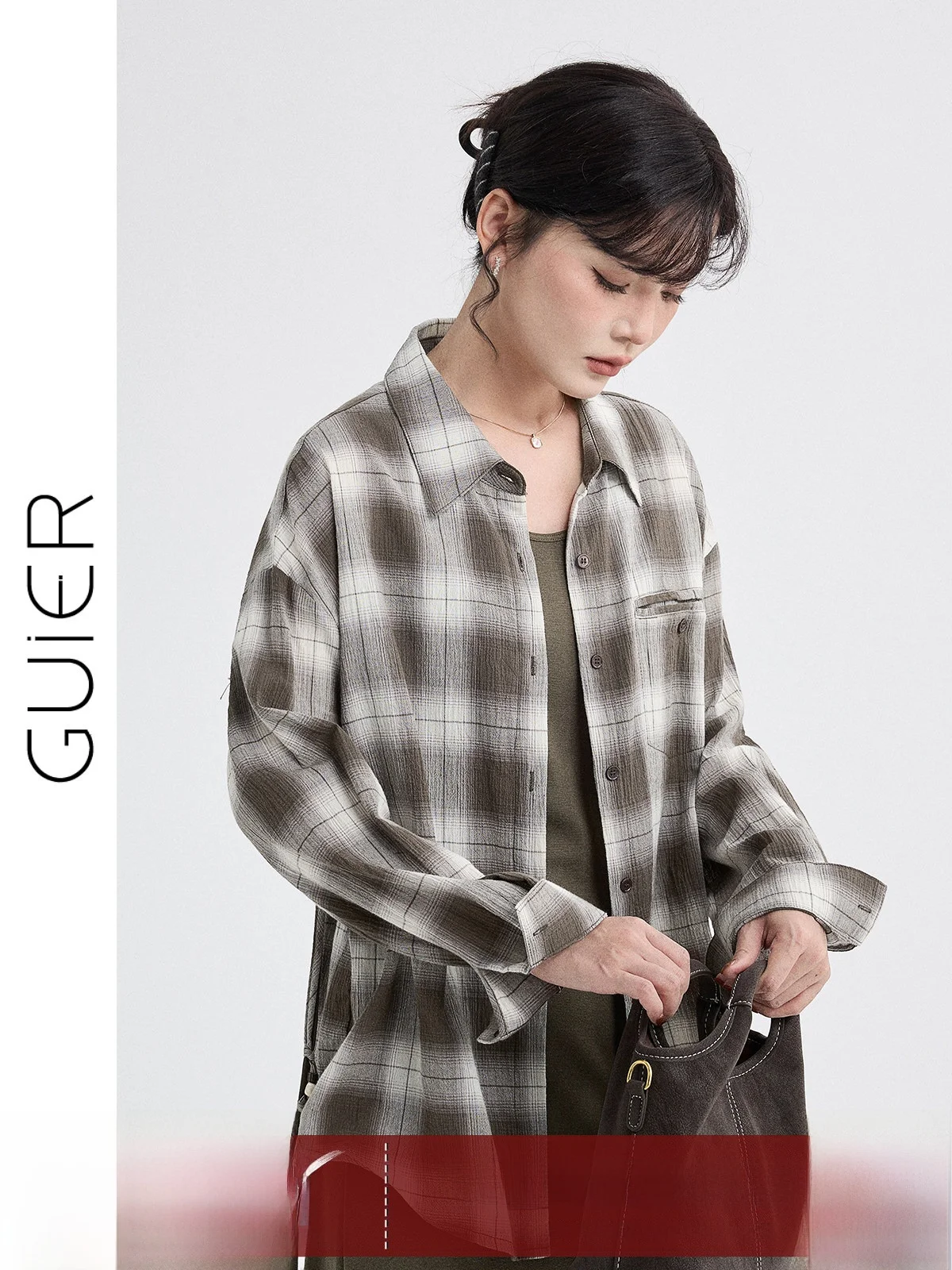 

Женская рубашка из чистого хлопка в клетку, весенняя, повседневная, универсальная, с воротником, длинными рукавами, на пуговицах, стандартного кроя, для повседневной носки.