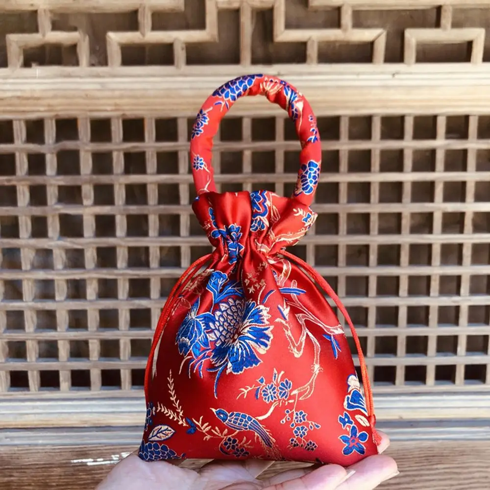 

Chinese Style Red With Tassels Bride and Groom Chinese Knot Brocade Candy Bag Wedding-favor Gift Handle Bag Package Bag