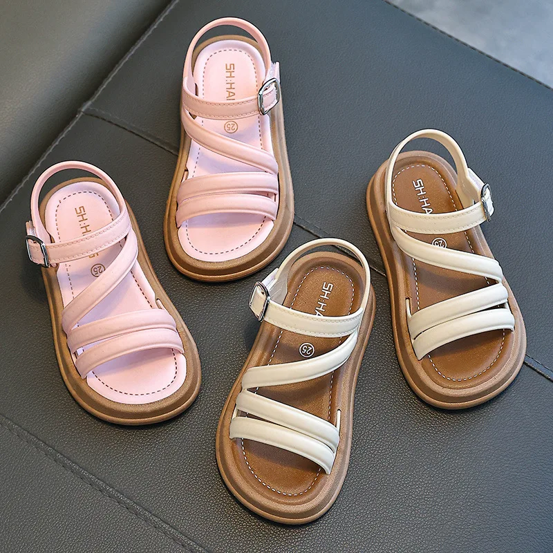 صنادل صيفية أنيقة موديل 2025 بنمط جديد النسخة الكورية صنادل أطفال أنيقة مفتوحة من الأمام صنادل طالب لطيفة ومتعددة الاستخدامات