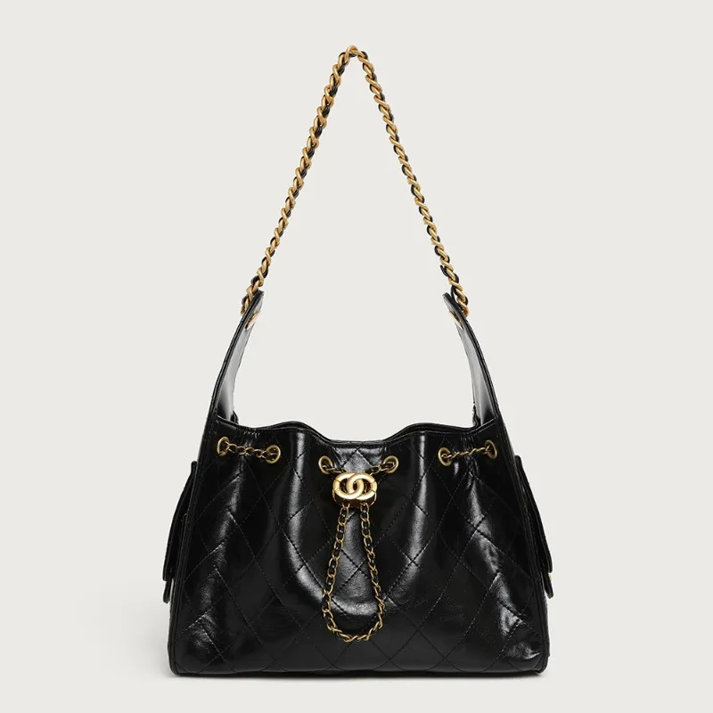 

2025 new diamond chain oil wax leather small incense tote diamond locomotive bag chain underarm large capacity shoulder bag