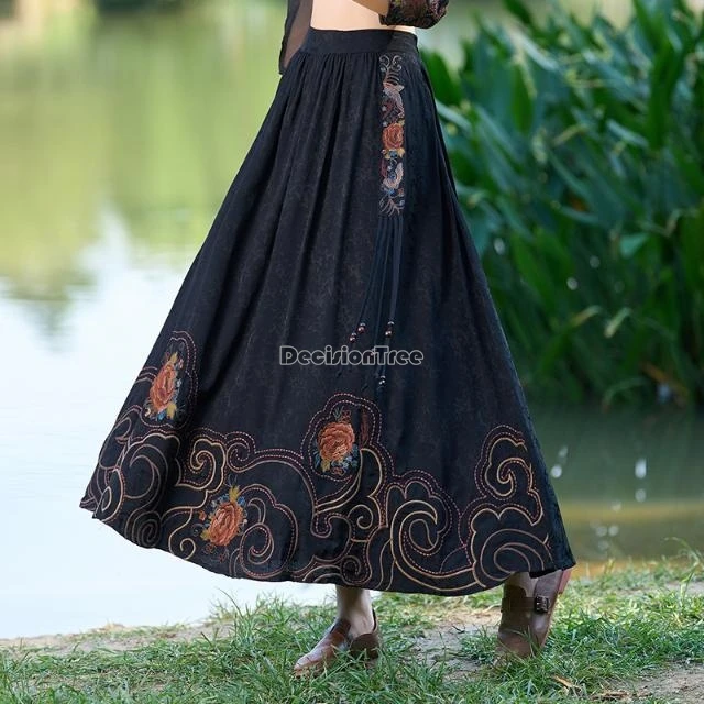 تنورة متوسطة الطول بخصر مطاطي على الطراز الصيني لعام 2025 تنورة نسائية فضفاضة كلاسيكية يومية على شكل حرف a مطرزة بحاشية كبيرة على شكل زهرة t01 #4