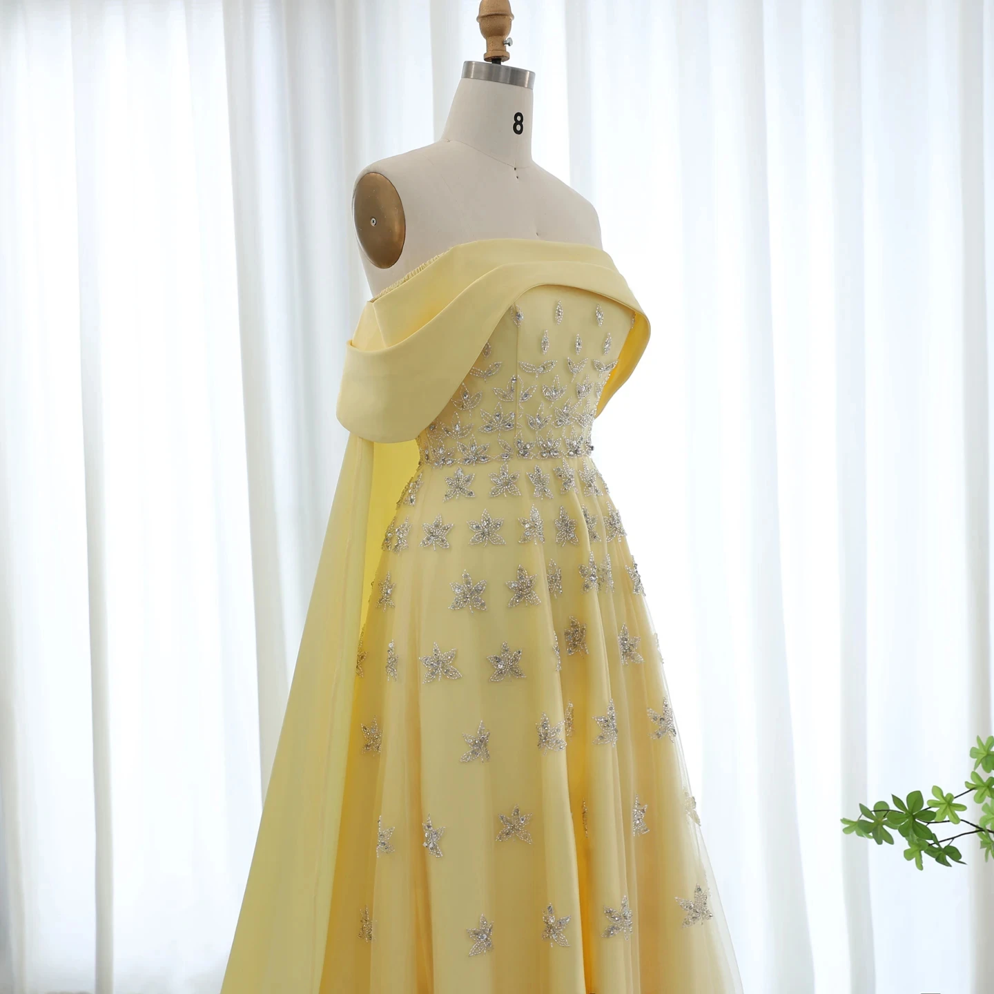 Jancember Arabic Yellow Satin Jancember Dubai Evening Dress with Cape 2024 Elegant Off Shoulder Women Wedding Party Gowns SZ455