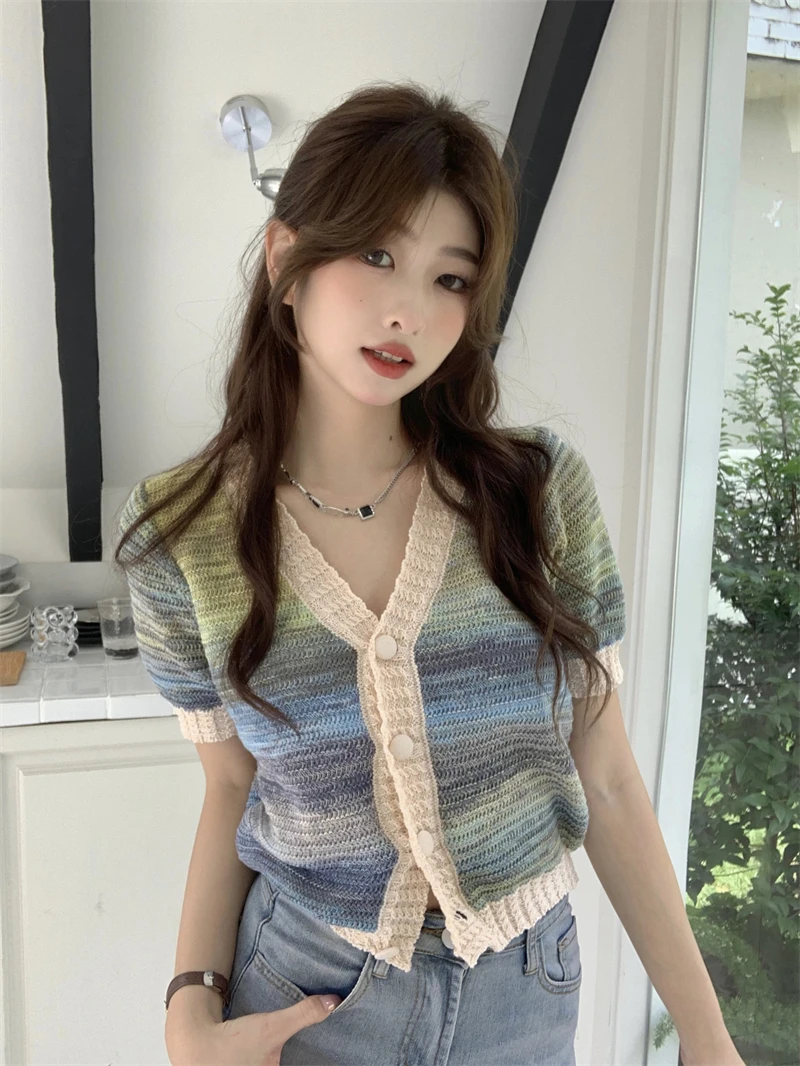 

Chic Contrast Tie Dyed V-neck Short Sleeved Knitted Sweater Women's Cardigan Short Tops Y2k Tops Harajuku Crop Top