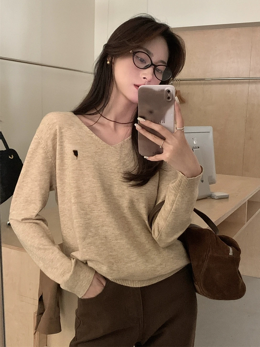 Deeptown Old Money Style V Neck Knitted Sweater Women Outfit Korean Fashion Casual Jumper Female Basic Embroidery Knitwear New