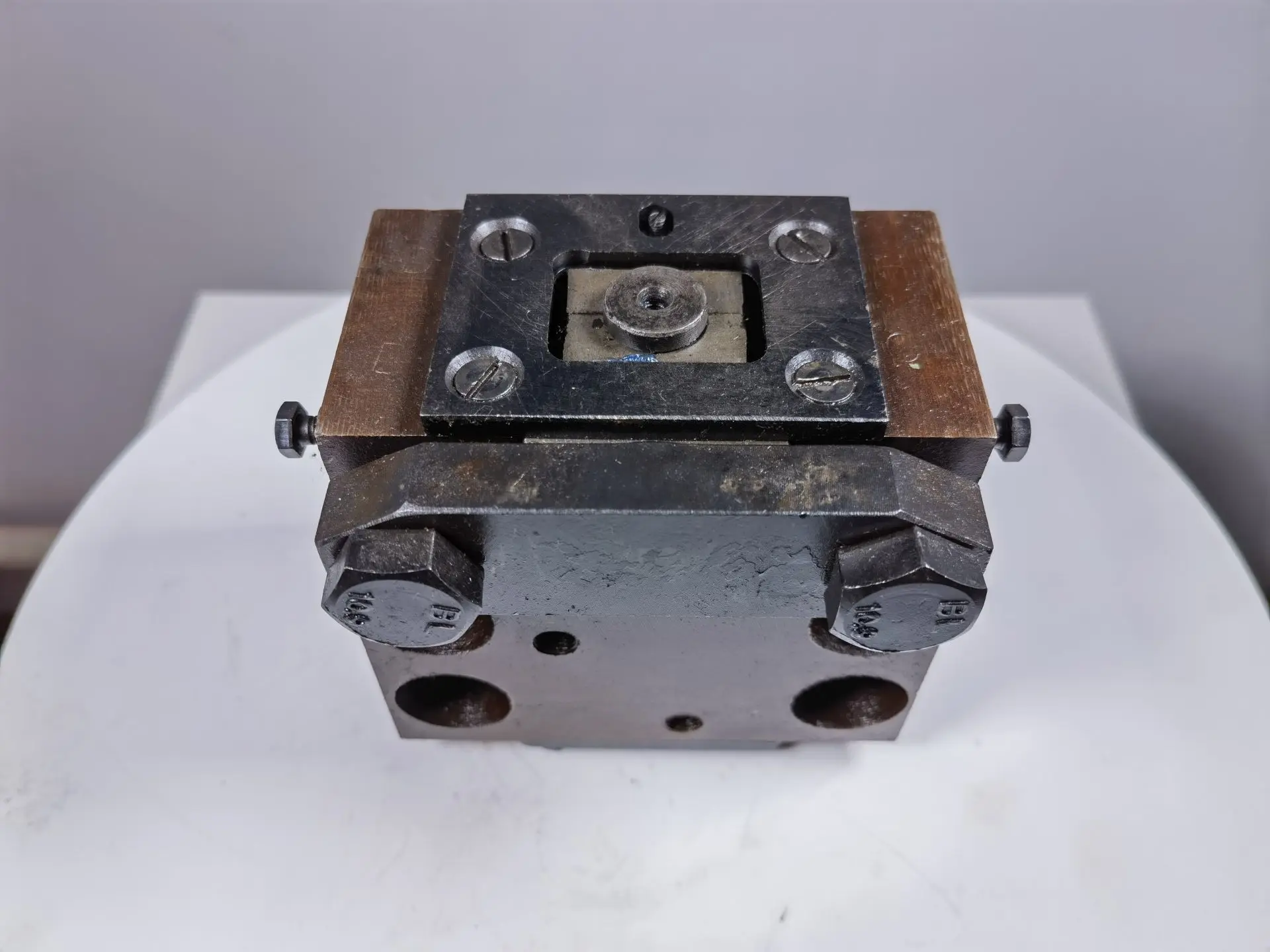 SMTCL CHINA CZECHOSLOVAKIA BORING And DRILLING MACHINE WORKS TPX6111B 6113 Clamp Clamping Device Clamping Cylinder