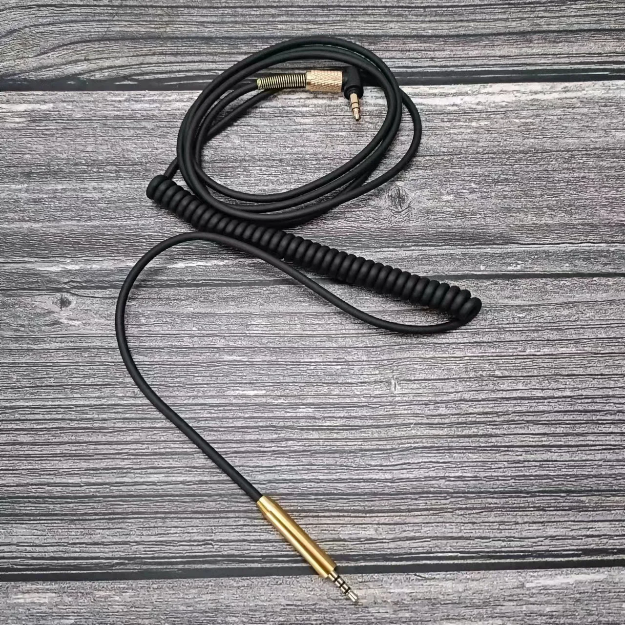 Hochwertiges Audiokabel für Bose QC25/QC35/QC35II/QC45/NC700 Kopfhörer, 3,5mm auf 2,5mm Stecker, ohne Mikrofonanschluss. – Detail 2