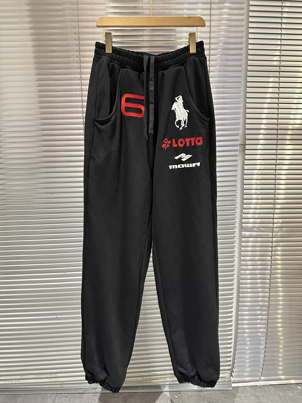

Спортивные штаны Mowalola с вышивкой для мужчин и женщин, черные свободные повседневные широкие брюки для бега, спортивные штаны