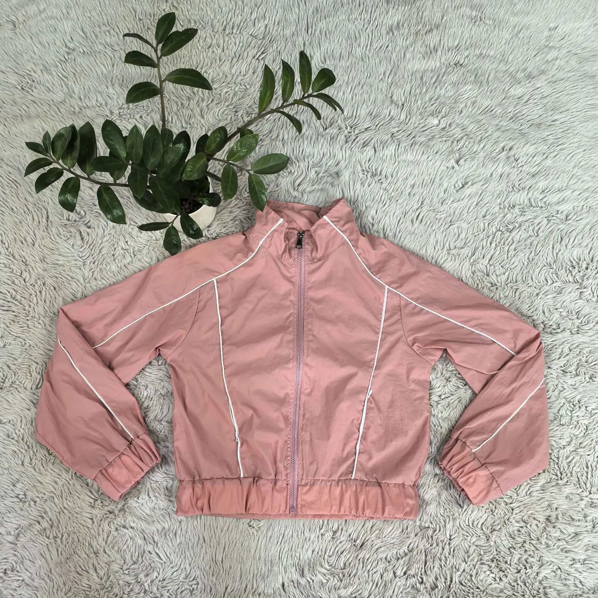 Q6280 Sunscreen Windbreaker Jacket - Stylish Striped Loose Fit Casual Sportswear for Spring, Summer, and Autumn