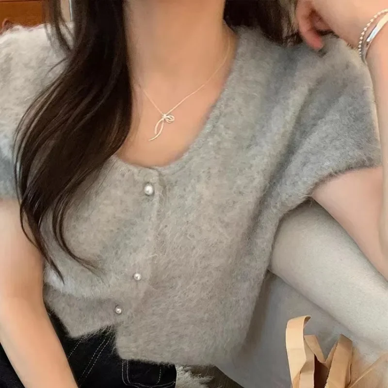 Exquisite Clavicle Chain Elegant Bow Pendant Necklace for Women Fashionable and Simple Jewelry Accessories Collarbone Chain