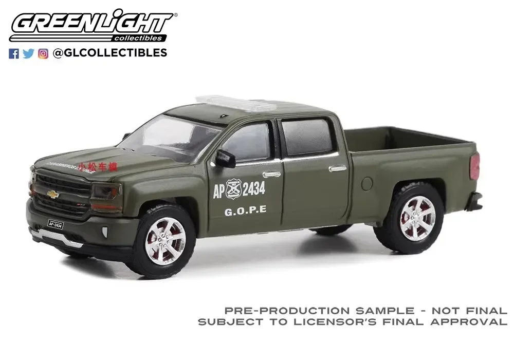 1:64 2018 Chevrolet Silverado Z71 Chilean Gendarmerie Police Vehicle Diecast Metal Alloy Model Car Toys For Gift Collection