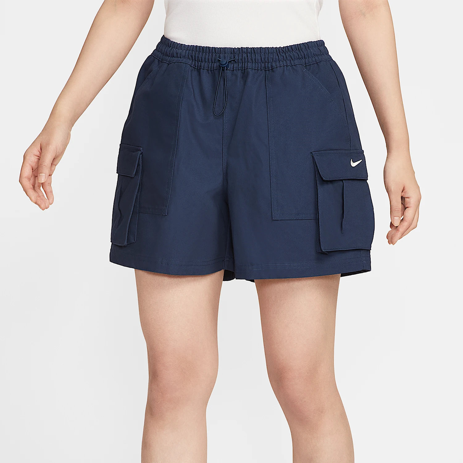 

Nike genuine Sportswear Women's Loose-fit Cargo Shorts HV2619-410