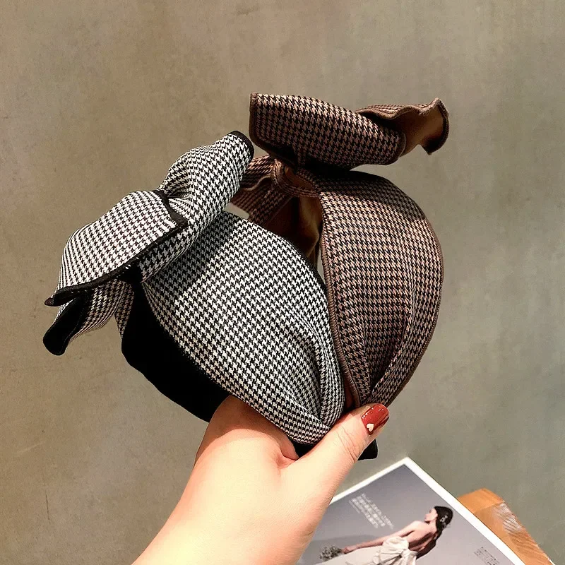 

Black Plaids Bow Headband Hot Sale Hair Accessories Ponytail Hair Ornament Wide Bow Hairbands Women Outdoor Headwear Head Hoop