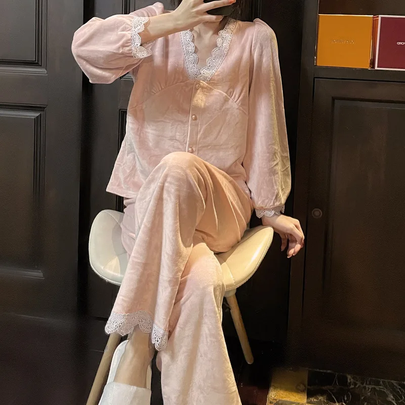 Autumn Winter Velvet Sleepwear 2PCS Pajamas Set French Retro Court Style Velour Pijamas Trouser Suit Lounge Wear Casual Homewear 3