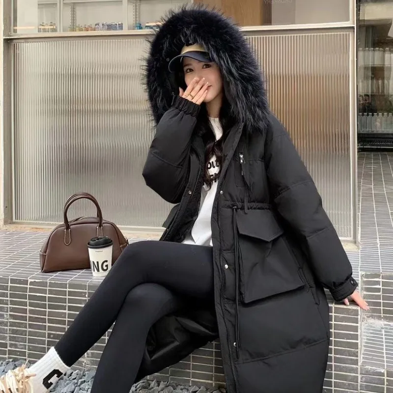 큰 털 칼라 다운 재킷 여성용 중간 길이 겨울 신상 한국 버전 무릎 길이 두꺼운 흰 오리털 허리 재킷 고급스러운