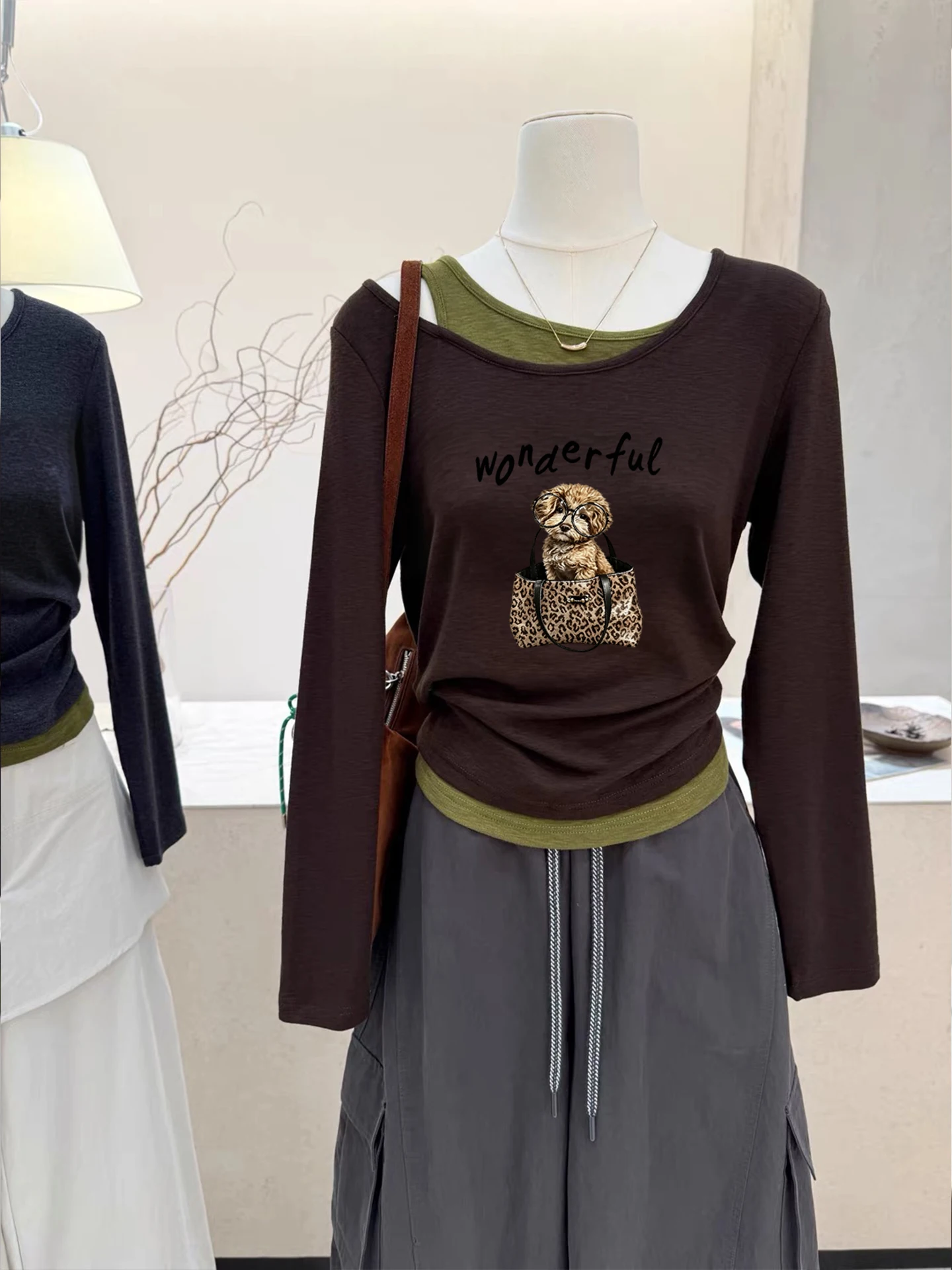 Retro Korean Style Long Sleeve Shoulder Bared T-Shirt Women's Autumn New Print Versatile Slimming Top Color Block Collar Design