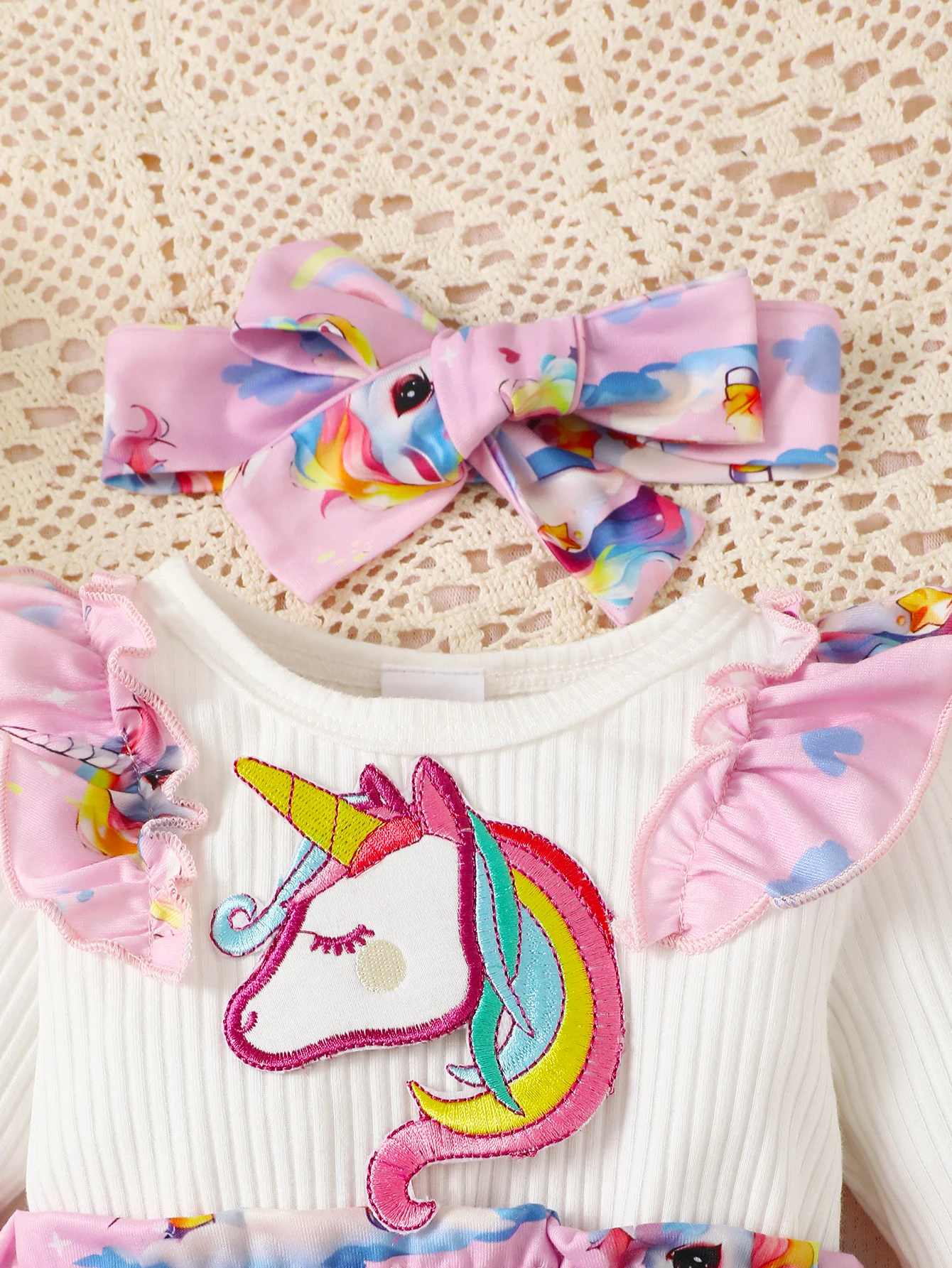 Newborn Bodysuit Pit stripe Long sleeved Cartoon unicorn print Autumn Bodysuit+Headband Suitable for Baby Girls Aged 0-18 Months