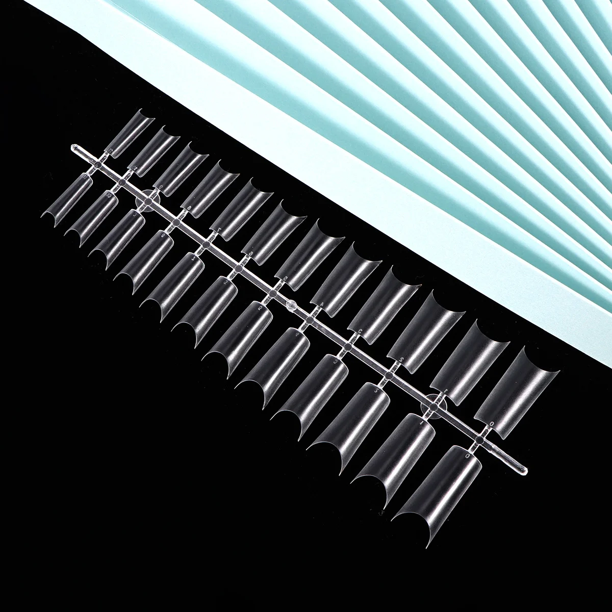 

240Pcs Artificial Nail Tabs Easy Apply Stick on Manicure Accessories Transparent Full Cover Nail Patches for Women Fashion DIY