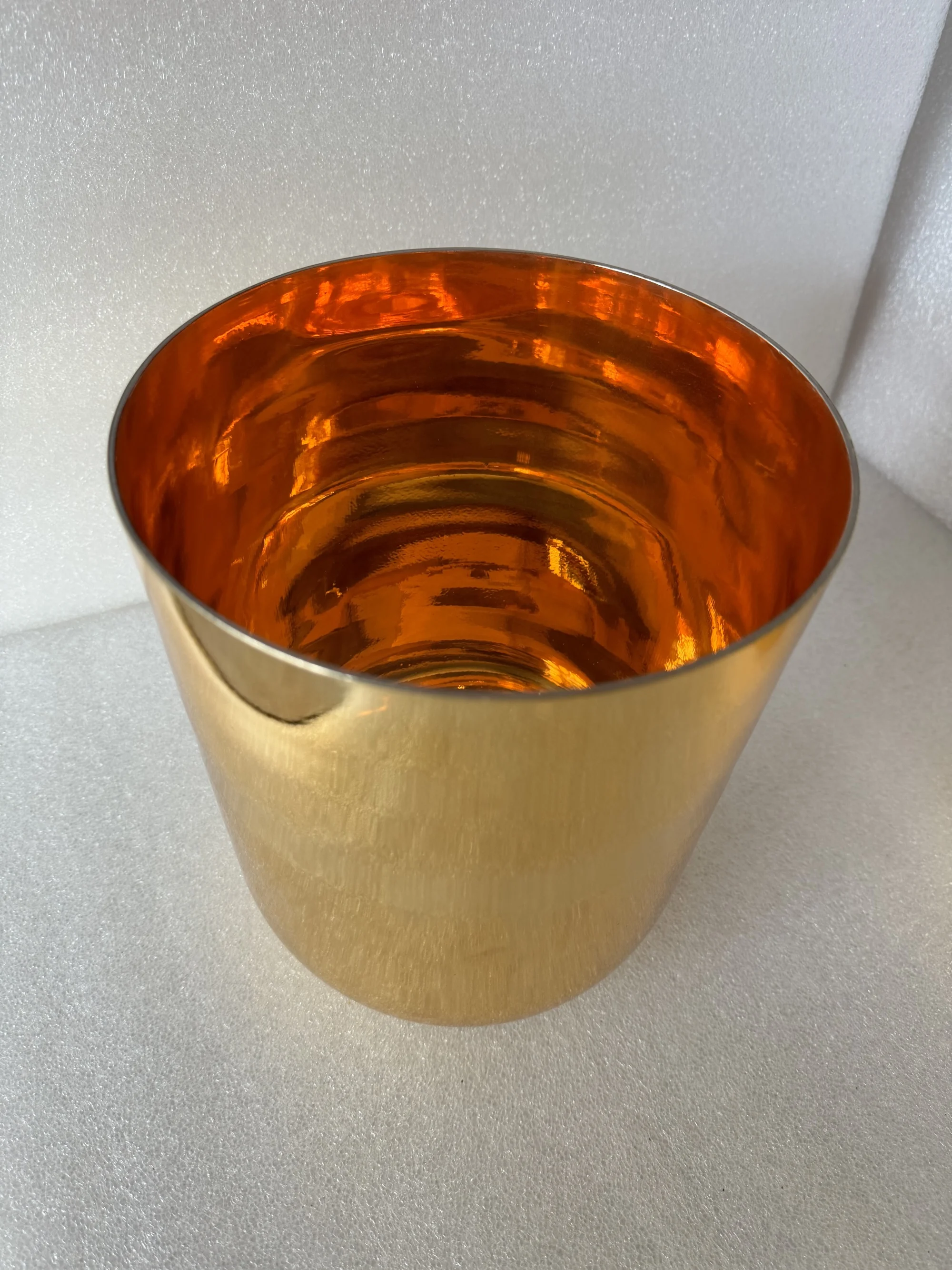 

free any engraving Crystal singing bowl high wall 3rd octave golden color 19cm diameter for sound theraphy 432HZ,can only knock