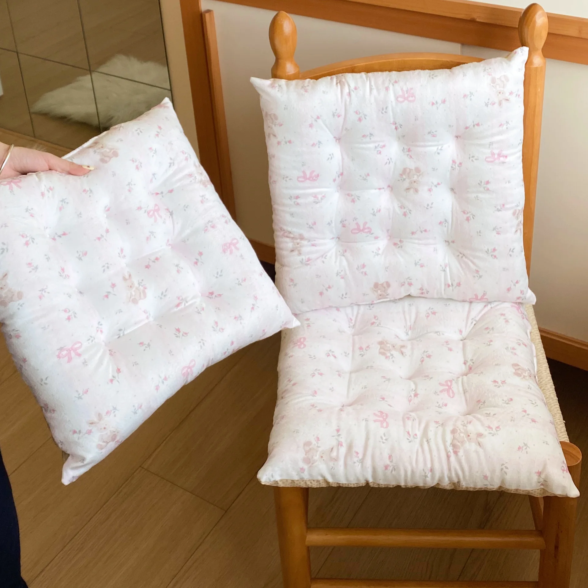 Stylish Floral Print Cushion for Office Chairs Lumbar Support Seat Cushion Square Warm Seat Pad for Student Dorms