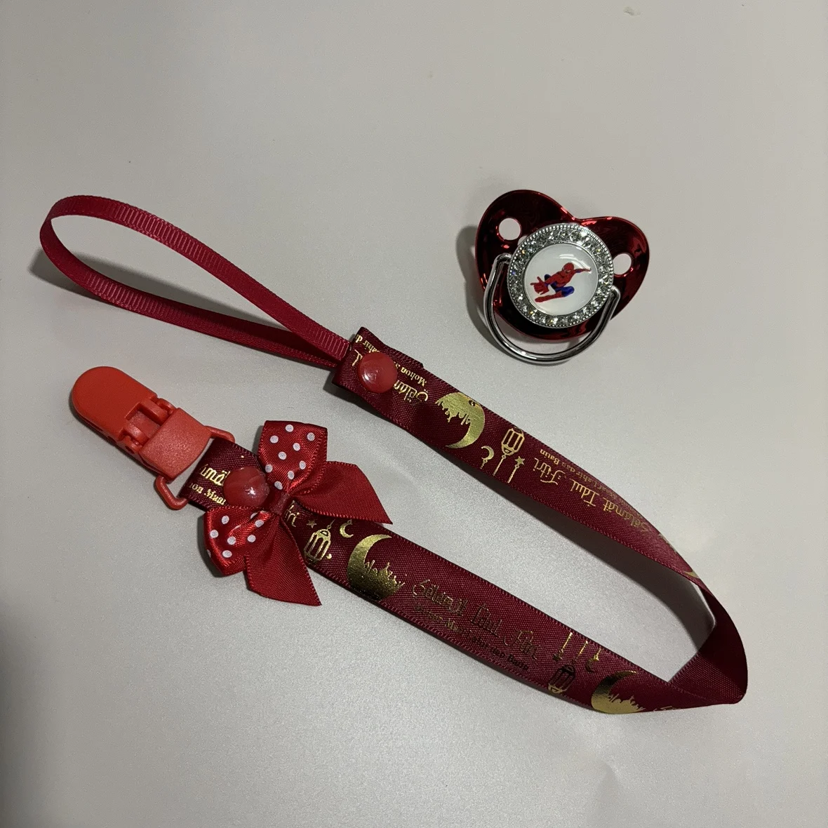 

2026 Мультяшная детская соска-пустышка и зажим для соски из пищевого силикона, имитирующие форму соска. Подарок для новорожденных.