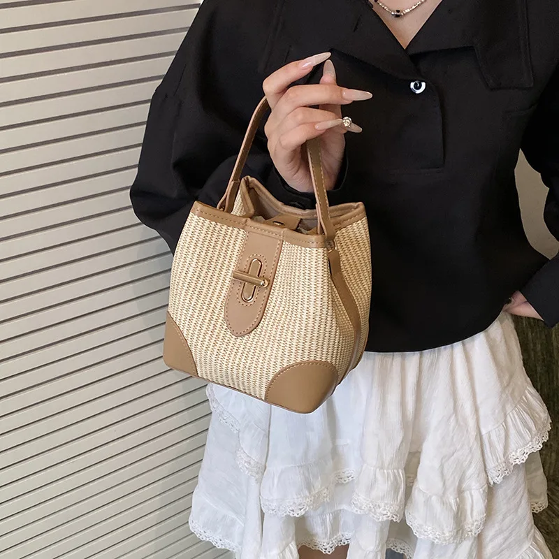

​​2025 New Trendy Women's Woven Bucket Bag - Contrast Color Design & Portable Messenger Bag, Fashionable Commuter Shoulder Bag​​