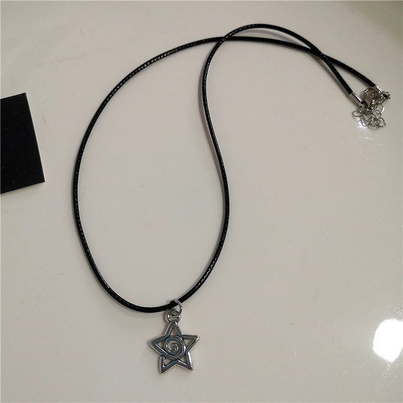 Punk Rock Y2K Schwarz Stern Kreuz Rotes Herz Anhänger Geist Klaue Halsband Kette Halskette Männer Frauen Goth Vintage Grunge EMO Zubehör