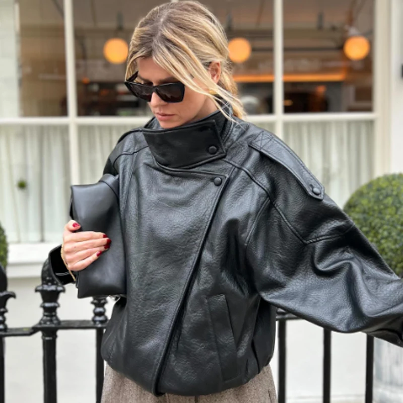 แจ็คเก็ตบอมเบอร์หนังสีดำสำหรับผู้หญิงรุ่นใหม่จาก HXAO แจ็คเก็ตครอปทรงโอเวอร์ไซส์ แจ็คเก็ตซิปแขนยาวสำหรับใส่กลางแจ้ง