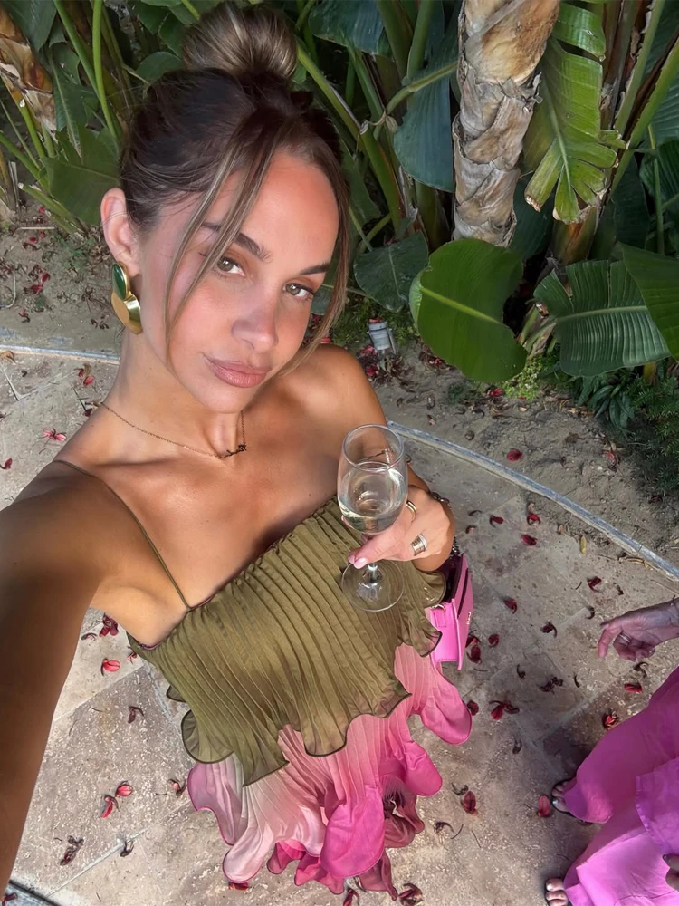 Elegante Vestido Maxi Plisado Multicolor para Mujer con Tirantes Finos y Volantes en Capas, Vestido Fluido para Verano 2026, Atuendo de Vacaciones para Dama