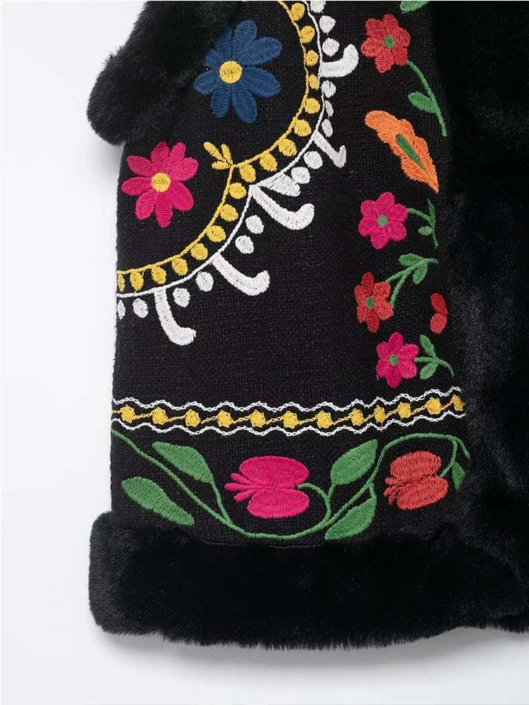 Gilet autunno inverno da donna 2025 gilet senza maniche con giuntura in pelliccia ricamata di nuova moda da donna elegante top per il tempo libero da strada