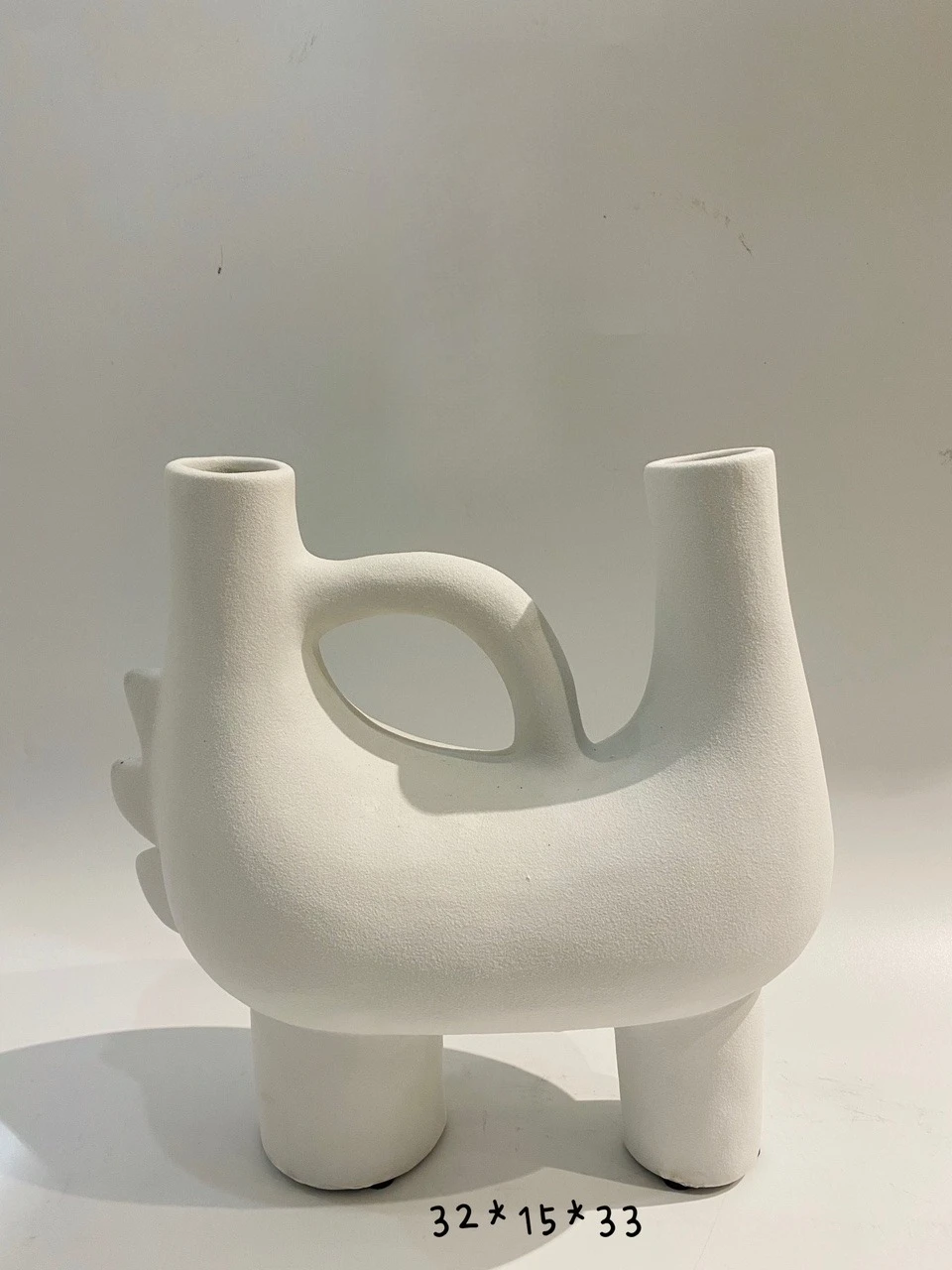 Creative animal shape vase ornament, living room table decoration ornament, wine cabinet decoration