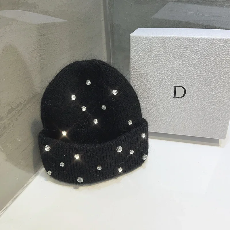 Perline di strass di lusso Cappello lavorato a maglia Donne coreane Pelliccia di coniglio Berretto di lana Skullies Moda invernale Addensato Cofano