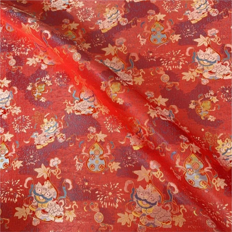 New Chinese-style vest cheongsam dress and women's throw pillow made of red gold lion dance jacquard fabric