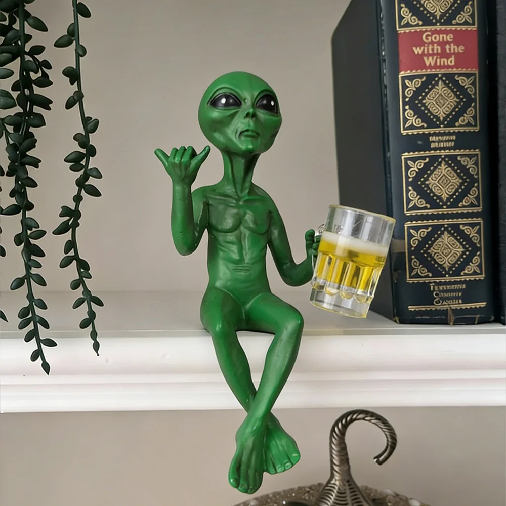 

Drinking Alien with Beer Mug Figurine - Resin Desktop Decor for Sci-Fi Fans Cool Gift for Men Funny Bar Collectible Decoration