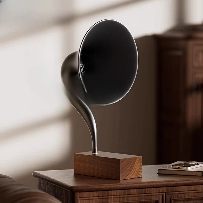 

Big speaker bluetooth speaker, retro walnut creative birthday gift high-end ornament
