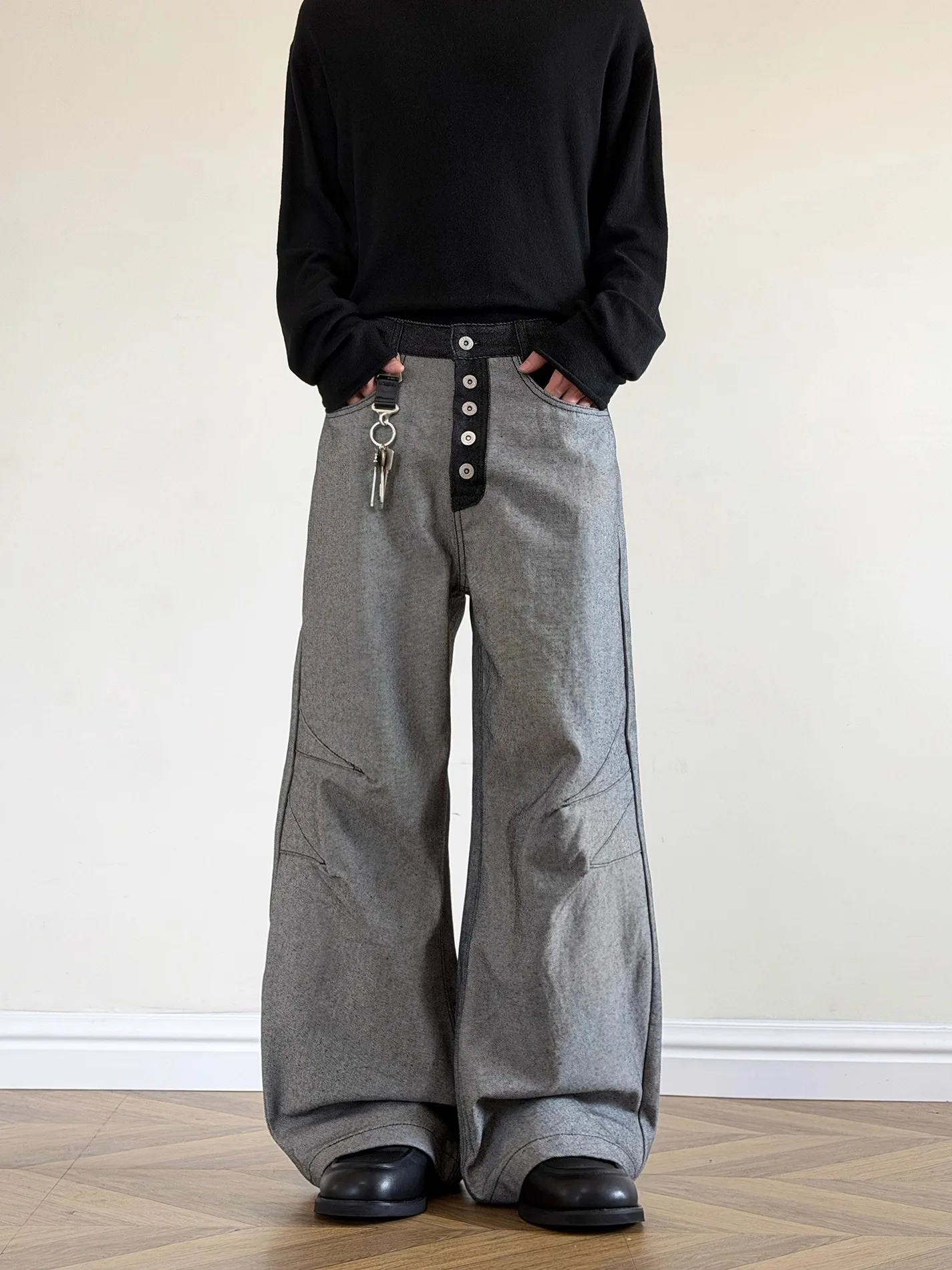 

Мужские свободные прямые джинсы в американском стиле High Street с необычным дизайном, множеством пуговиц, цветовыми блоками и отворотами из денима