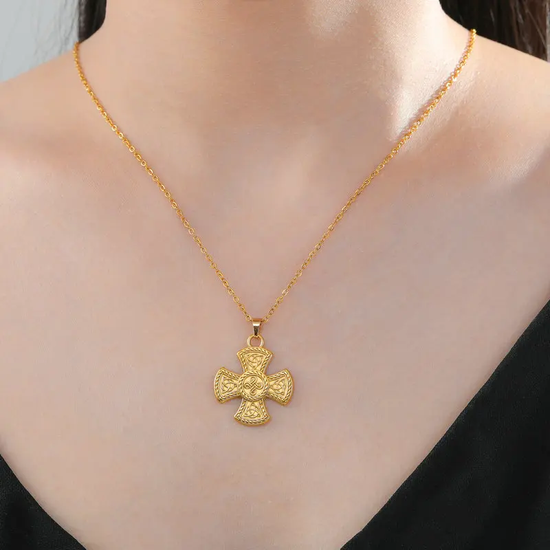 Vintage Celtic Cross Pendant Necklace Stainless Steel Irish Knot Pagan Amulet Charm Cable Chain Jewelry For Men Women Gift