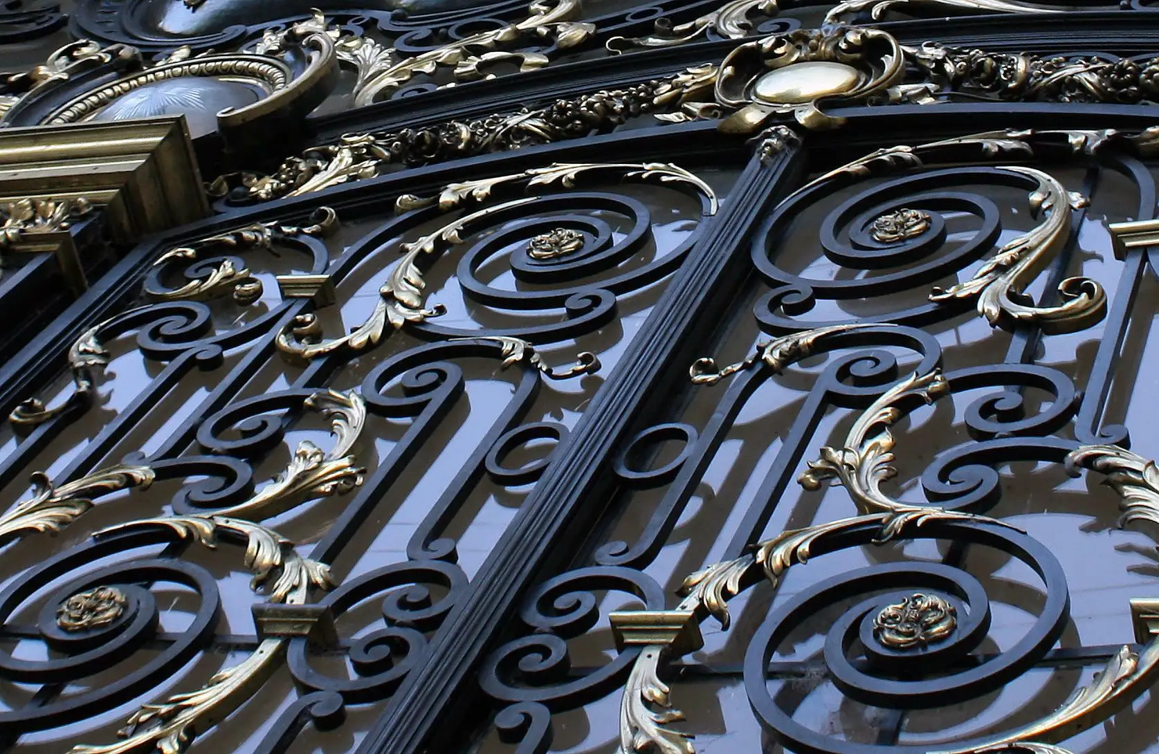 China Wrought Iron Gate Home Garden Aluminum Driveway Gates Metal Steel Gate Design