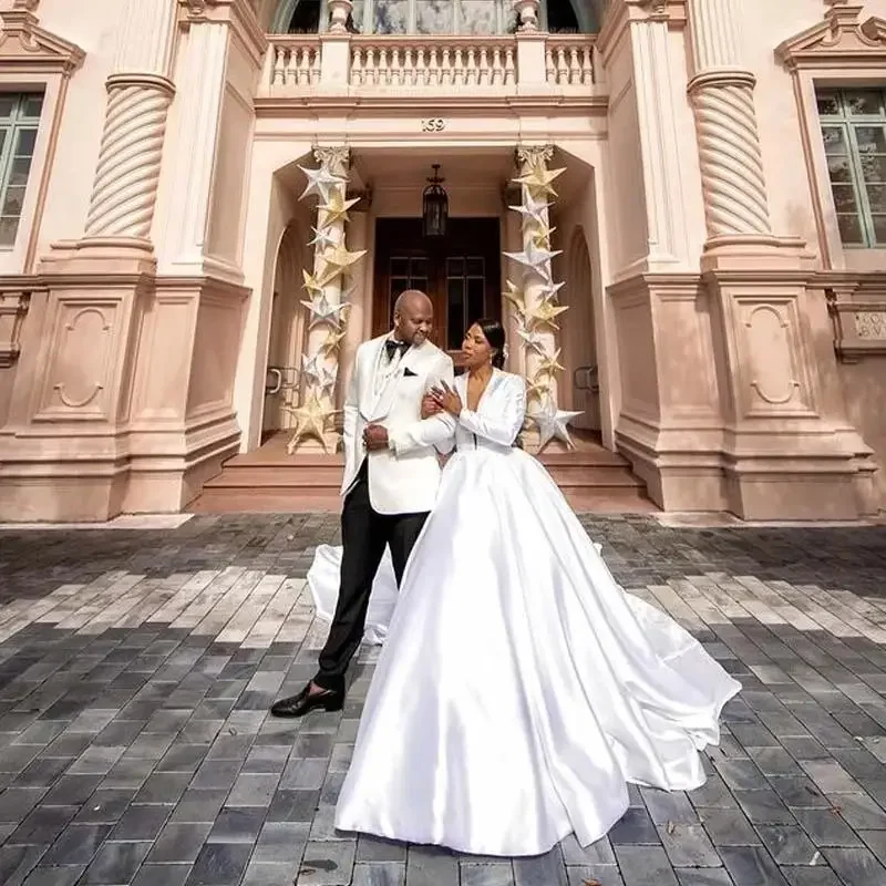 Flavinke مخصص الأميرة الساتان فساتين الزفاف الخامس الرقبة طويلة الأكمام الدانتيل يزين الديكور فساتين الزفاف Vestido De Novia