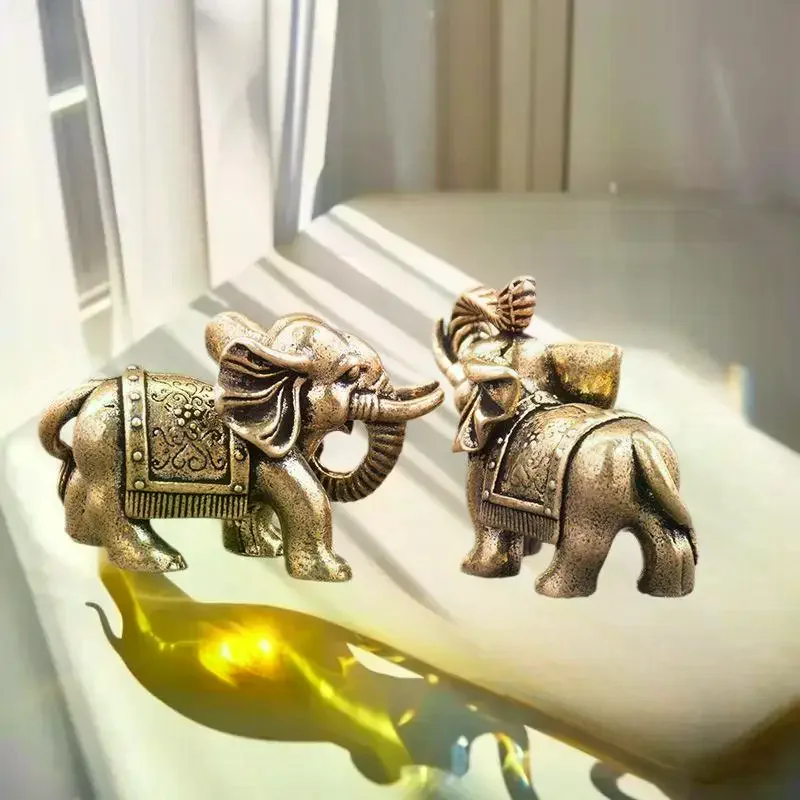 Brass Blessing Elephant Miniature Figurine Antique Bronze Animal Statue Copper Lucky Elephant Small Ornaments