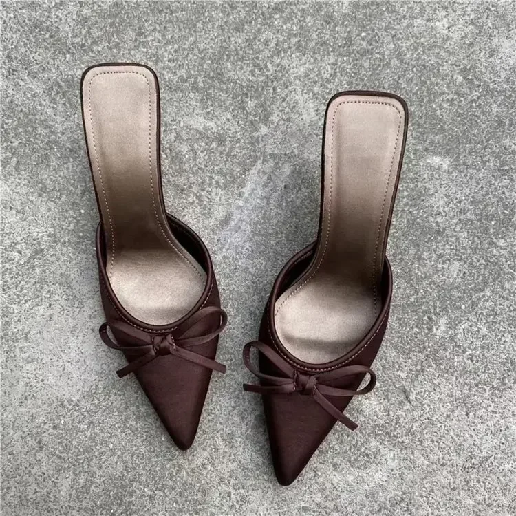 Bequeme, modische, spitz zulaufende High Heels mit Schmetterlingsknoten, Sommer-Outdoor-Damen-Slipper aus weichem Leder – Detail 2