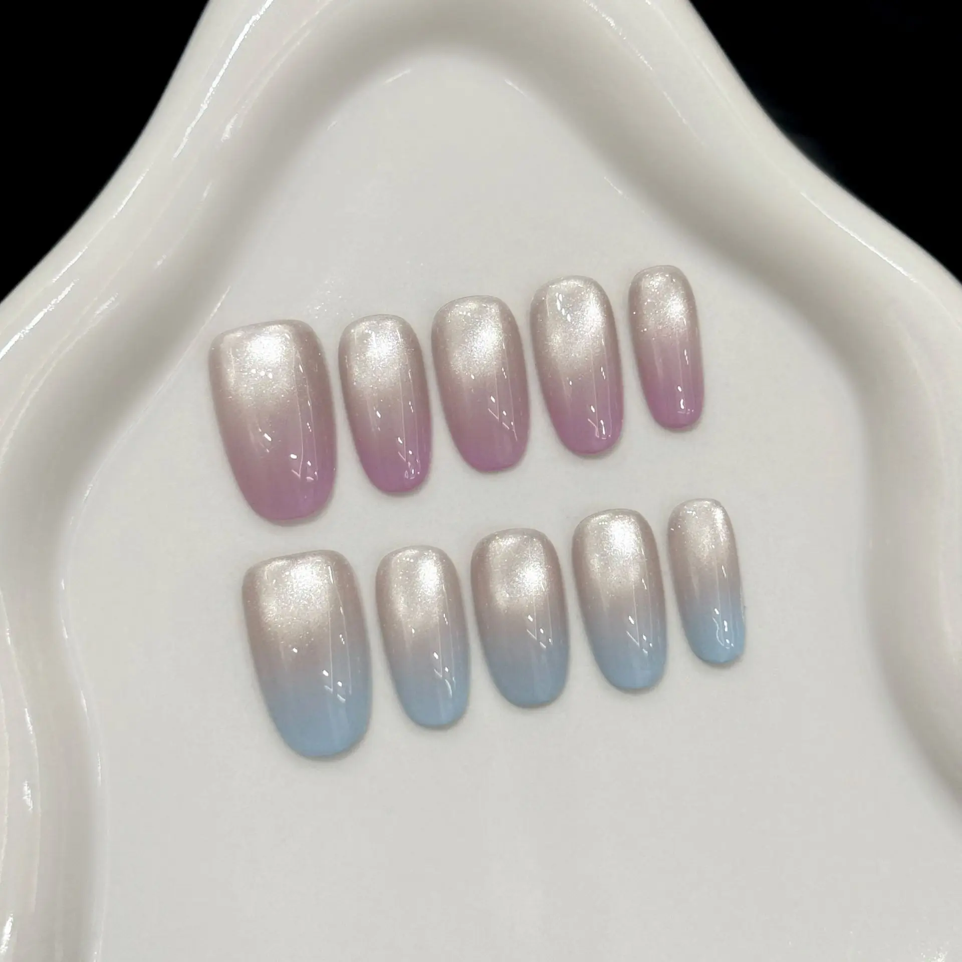 10pcs Colorful Handmade False Nails Art Wearable Glitter Cat's Eye Press on Nails Tips Sequin Design Mid-length Oval Fake Nail