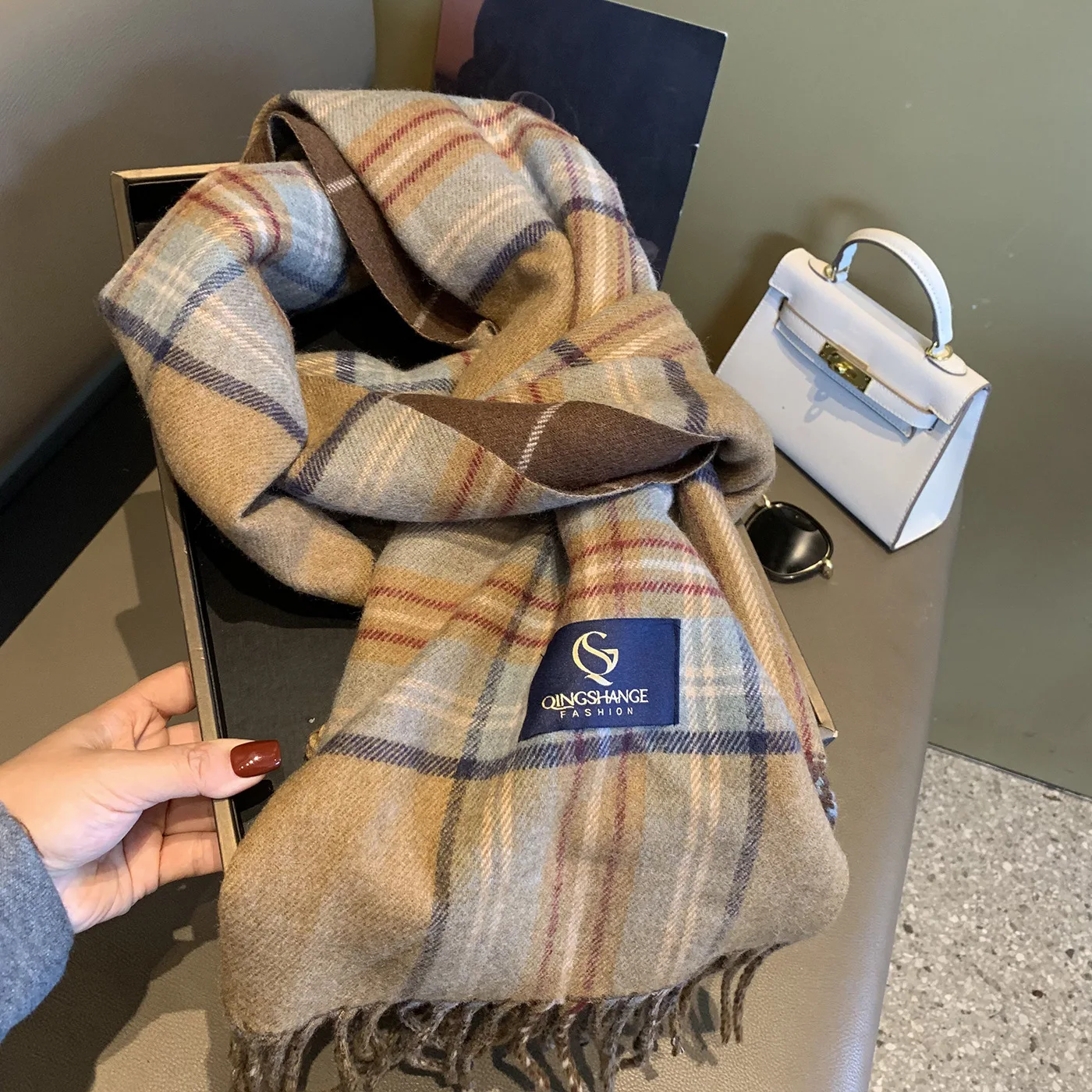Sheep wool plaid scarf women's autumn and winter 2025 retro British style double-sided plaid shawl student warm scarf