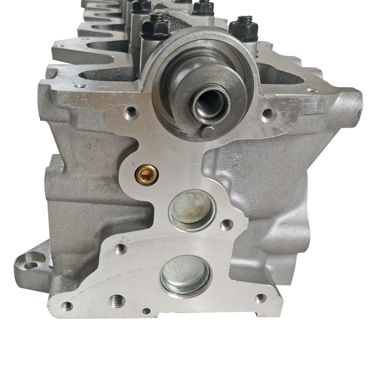 RD28T RD28 رأس الأسطوانة الكامل Assy لنيسان باترول 2826cc 2.8TD 11040-20V02 908501 SOHC 12v