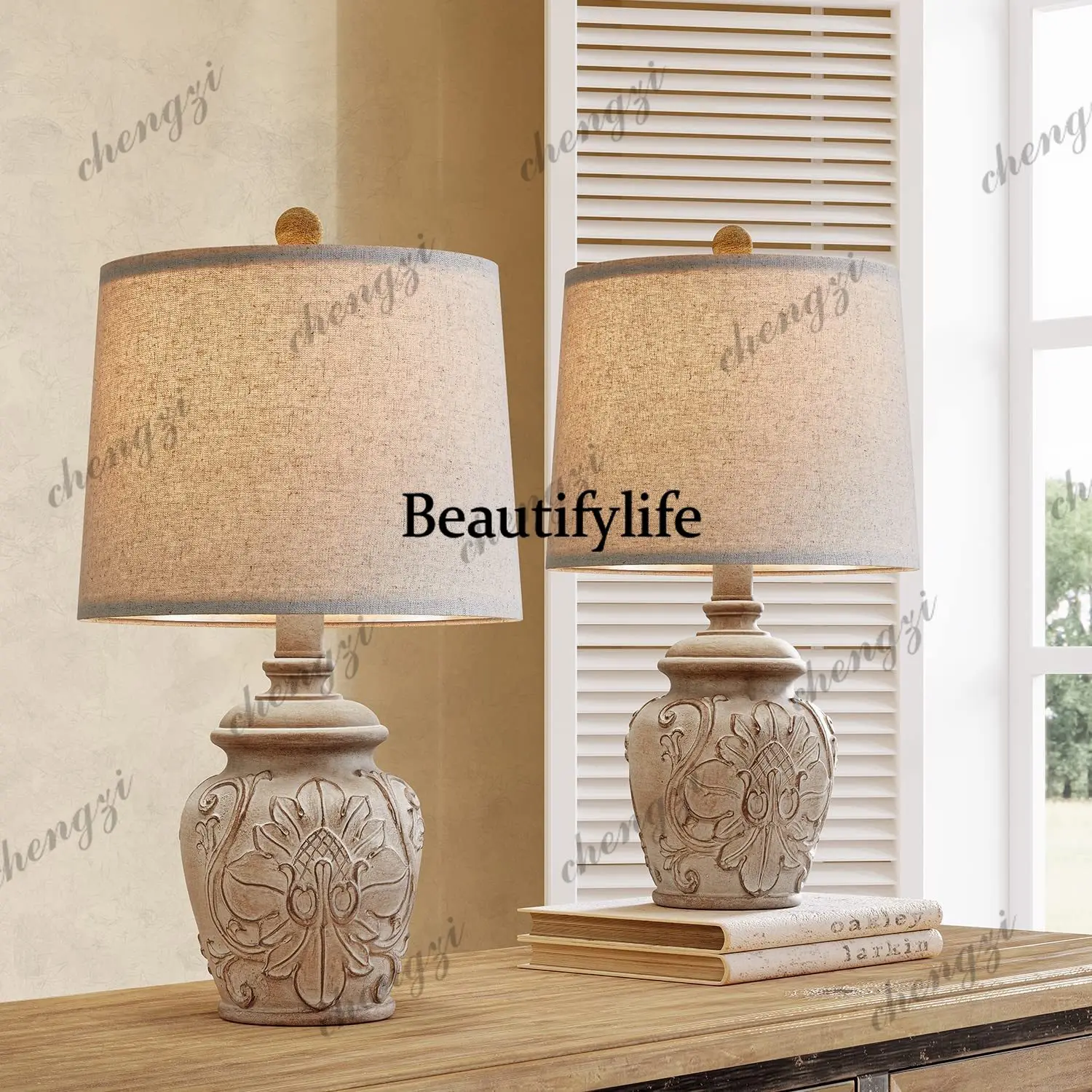 Retro old desk lamp French creative, bedroom study living room decorative lamp